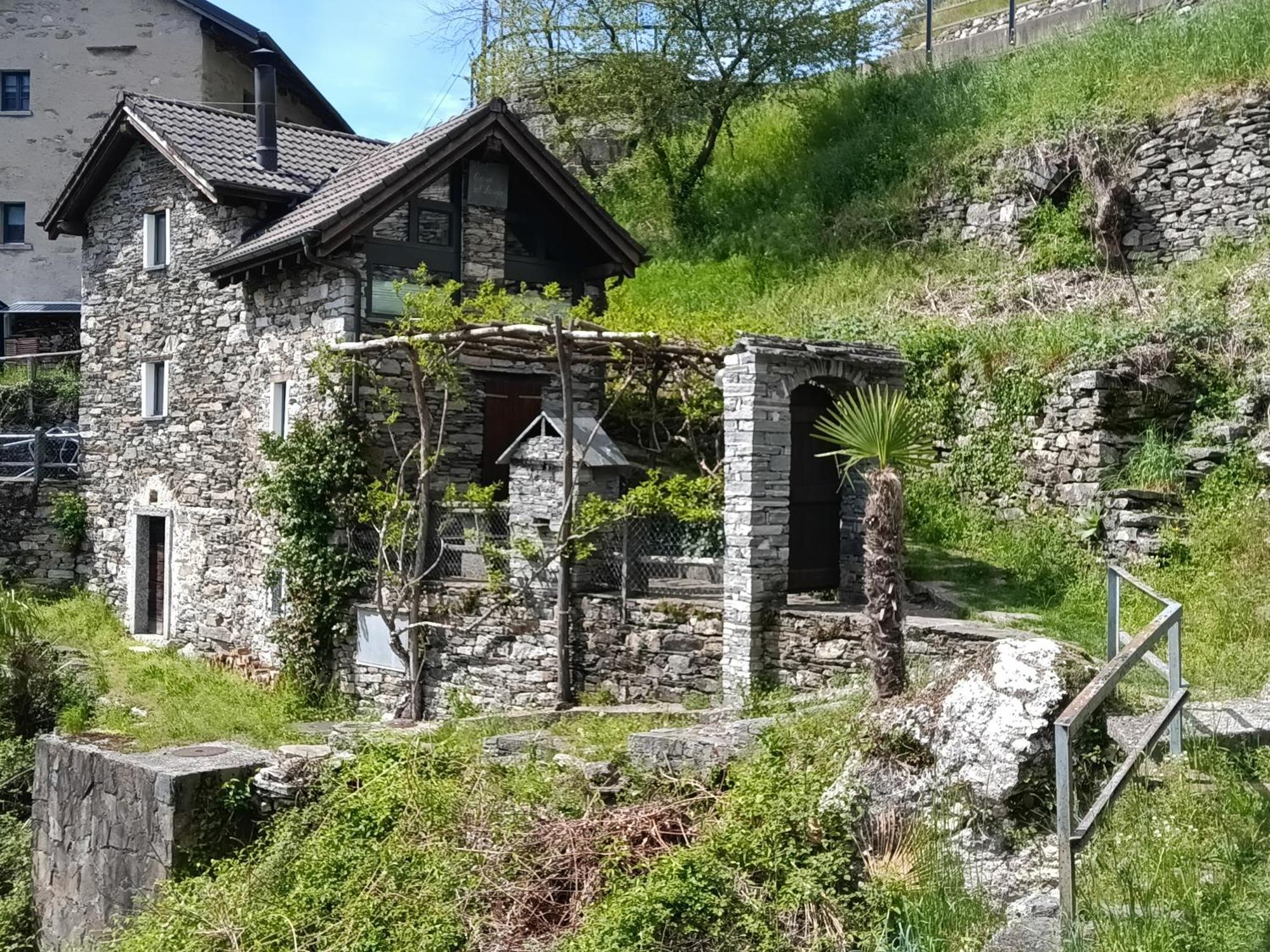 Rustico "Casa Di Sasso" Villa Intragna Exterior photo