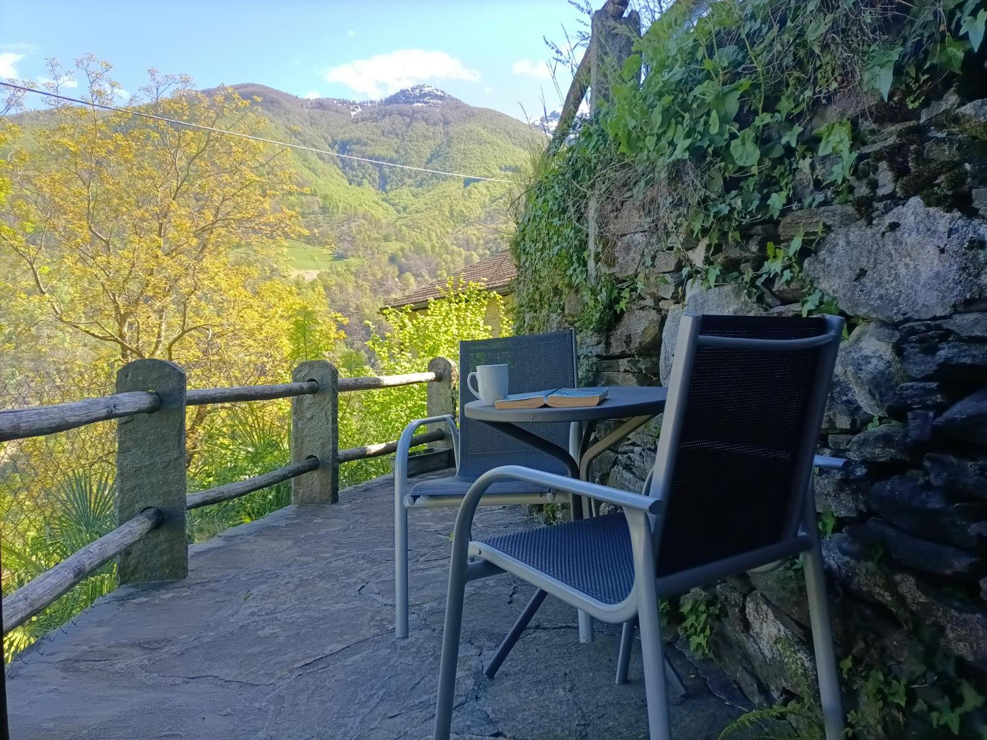Rustico "Casa Di Sasso" Villa Intragna Exterior photo